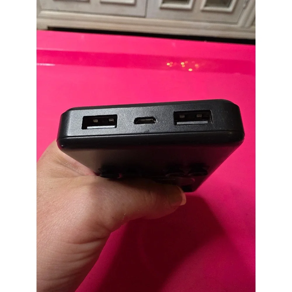Tzumi PocketJuice 10000mAh Wireless Power Bank Dual USB Portable Charger 7209‎
